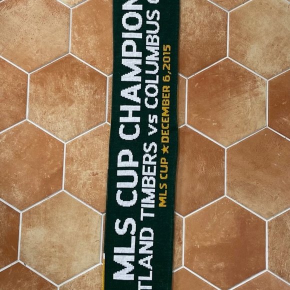 2015 MLS Cup Champions Portland Timbers vs Columbus Crew SC Scarf - Picture 2 of 5